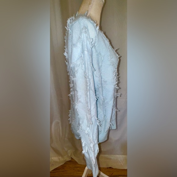 Peach Love California Fringed Light Blue distressed Sweater.  Size Large VGUC. - Picture 3 of 11